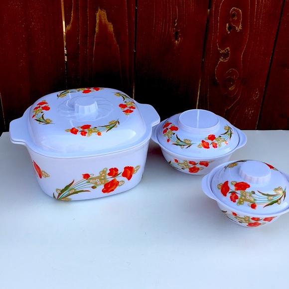 Vintage Melamine Ware Dinner Set - Picture 2 of 8